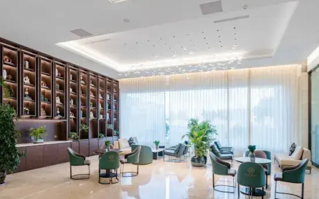 Luohe Junhao Licheng Hotel