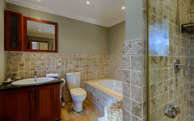 San Lameer Villa Rentals 13925