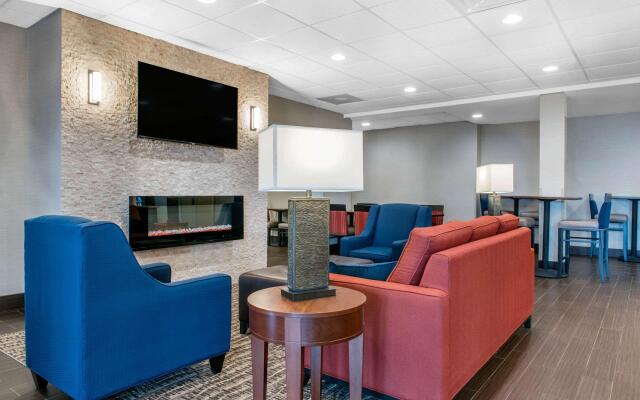 Comfort Inn & Suites Porter near Indiana Dunes