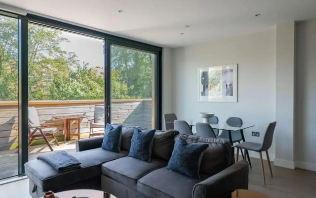 The Hampstead Hideout Glamorous 3bdr Flat With Balcony