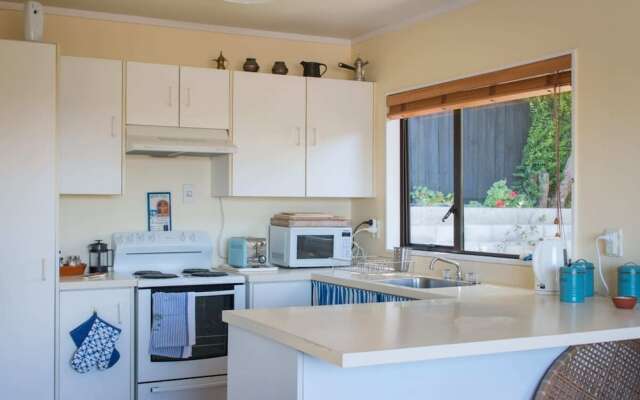 Travellers Retreat 1 Bedroom in Central Auckland