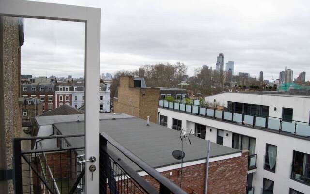 Unique 3 Bedroom Water Tower Home Close To Tube