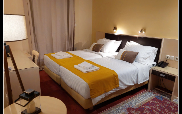 Lakonia Hotel