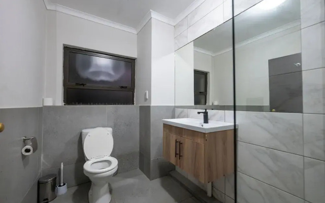 ANEW Hotel & Convention Centre OR Tambo