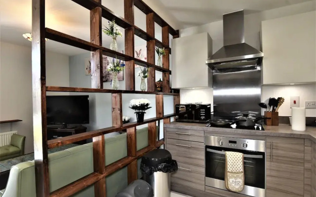 Hughenden Garden Luxury Apartment