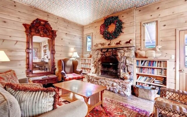 Barbee Cottage | Aspen Vacation Rental