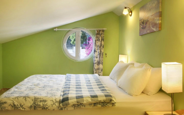 Saylam Suites