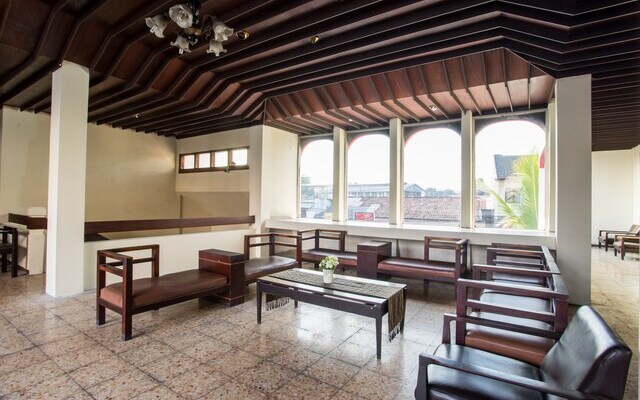 OYO 1238 Hotel Perdana Near RS Bethesda