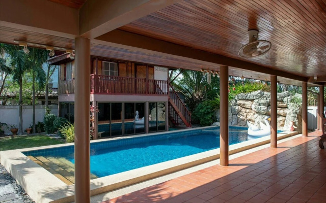 Xanadu Pool Villa at Phala