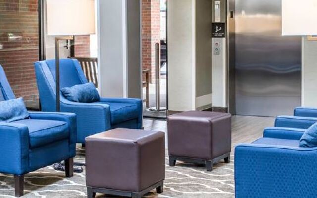 WyteStone Suites Potomac Mills
