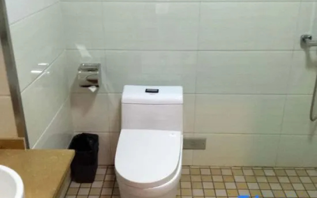 Youyichun Business Hotel