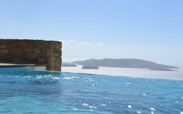 Mykonos Crystal Resort