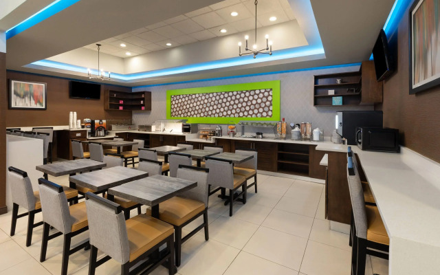 Ramada by Wyndham El Paso