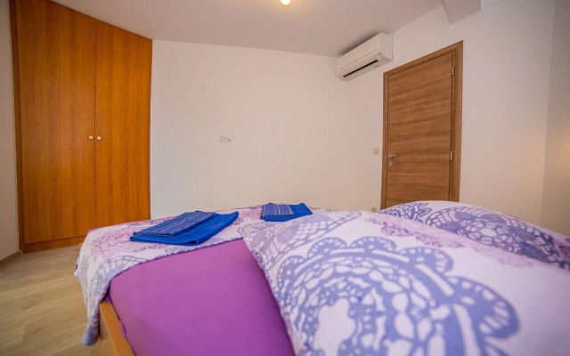 Saga 2 - With Swimming Pool - A8