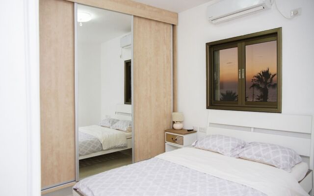 GK Apartments - Ben Gurion 105