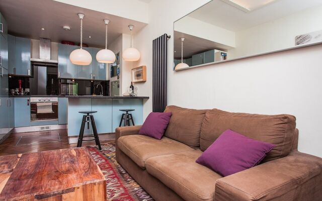 Stylish 3 Bed Apartment Next to Hyde Park