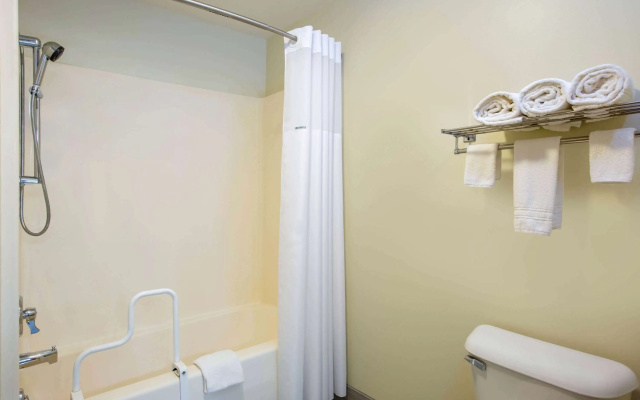 AmericInn by Wyndham Jefferson