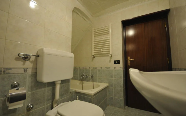 Seralcadio Guesthouse and Holiday Apartments