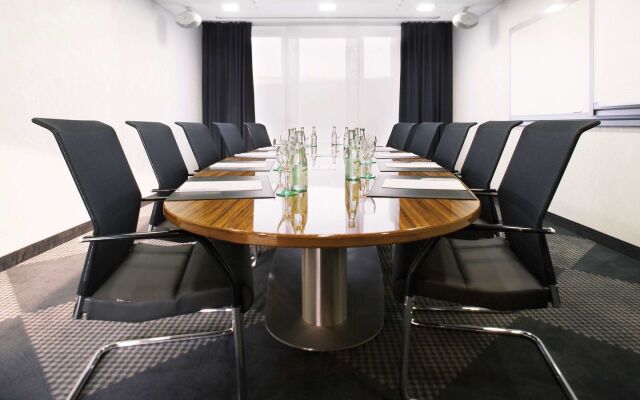 Mövenpick Hotel Stuttgart Airport