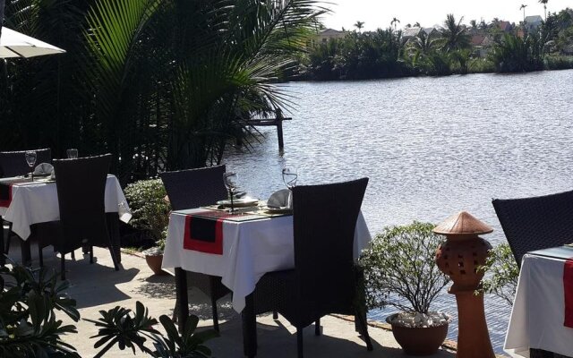 Riverside Garden Villas