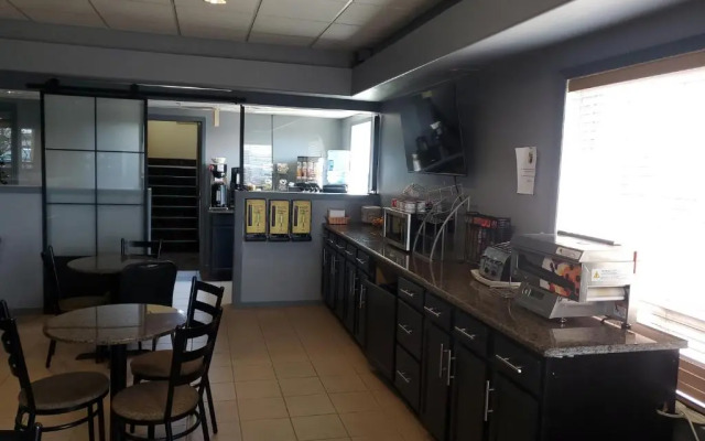 Super 8 Edmonton International Airport