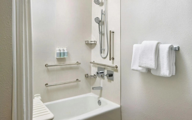 Courtyard by Marriott Cleveland Independence