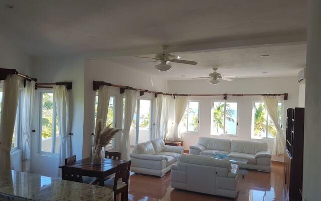 Amaris Beach Club