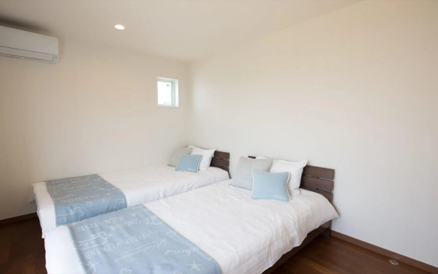 The Pool Resort Villa ICHIGOICHIE – Guest Rooms – Onna