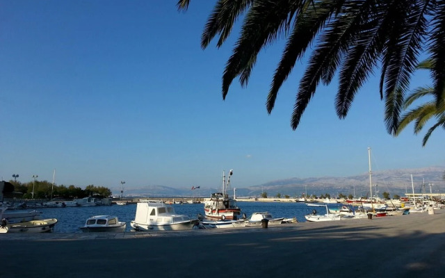 Supetar Central Child-friendly and Dog-friendly Apartment Near Beach