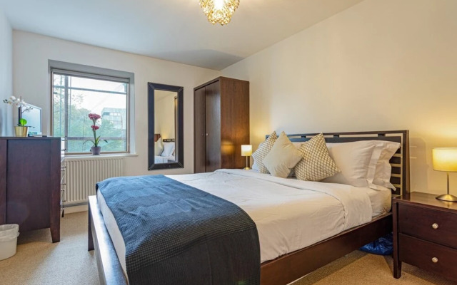 Bright 1 Bedroom Apartment Near London Bridge With Balcony