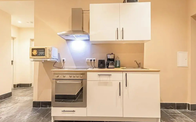 4BR Apt. for Groups 6-Min to Stadthalle