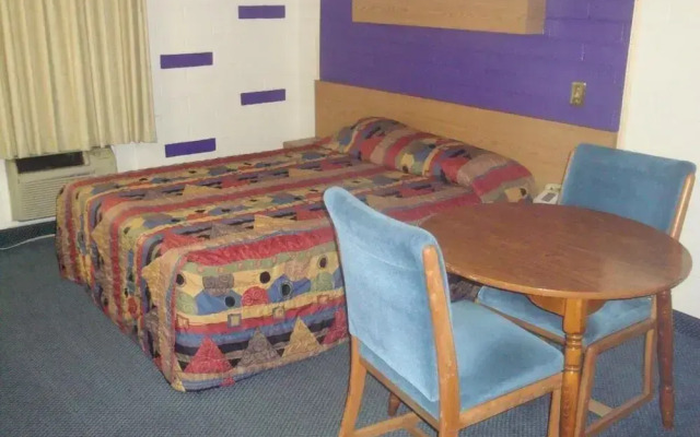 Motel 6 - Lakeview