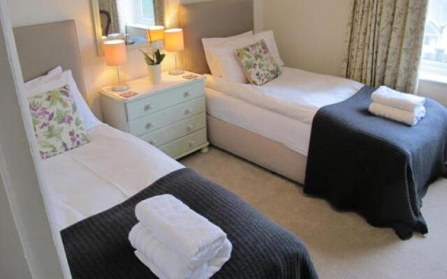 Holmleigh House Bed and Breakfast