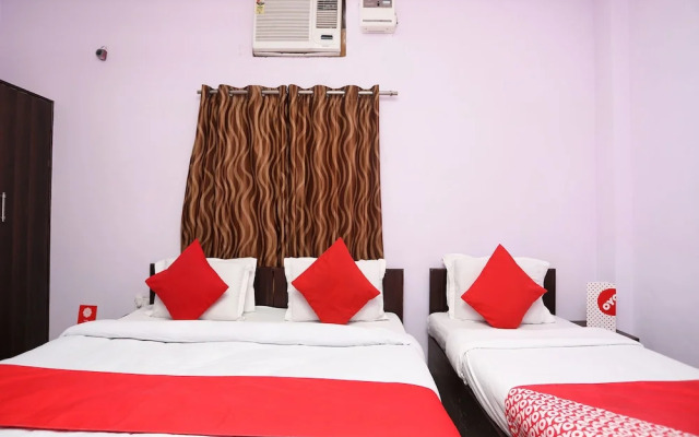 OYO 14983 Gawala Ashram