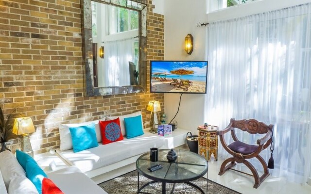 Royal Palms 3 1 Bedroom Condo by RedAwning