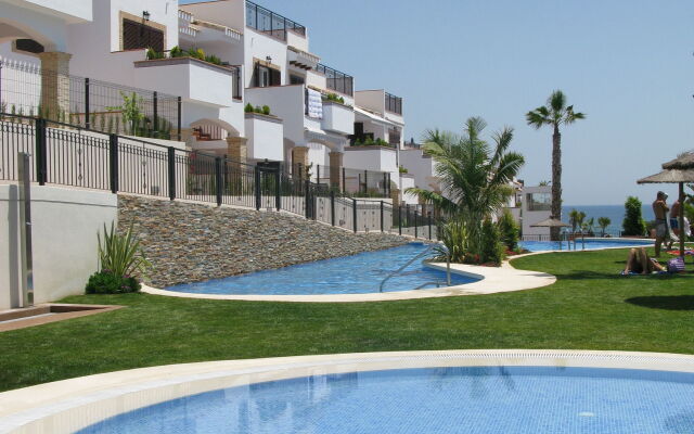 Azul Beach Apartments - Marholidays