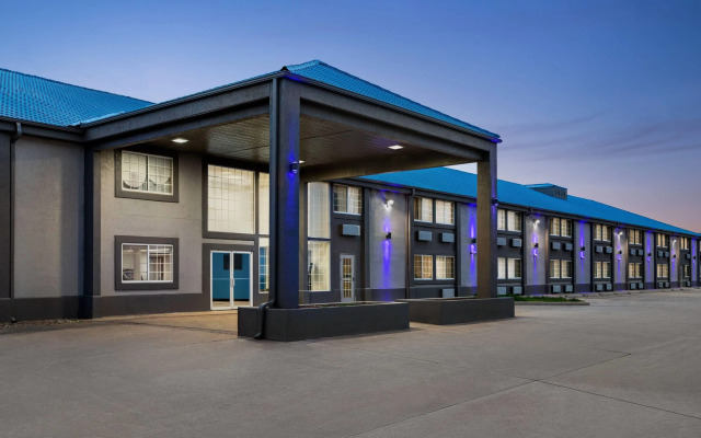 Baymont by Wyndham Blackwell I-35