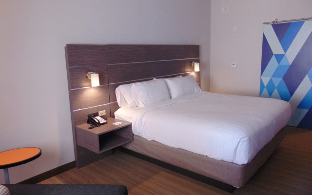 Holiday Inn Express & Suites Boynton Beach West by IHG