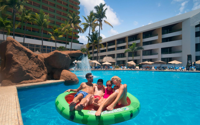 El Cid Castilla Beach Hotel