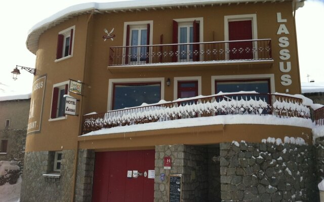 hotelImage