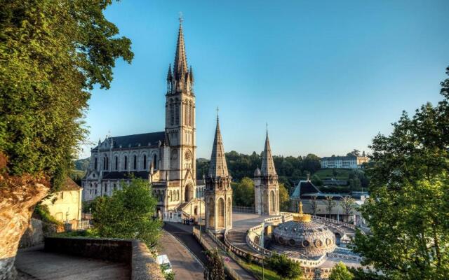 Comfort Aparthotel Lourdes L'Acacia