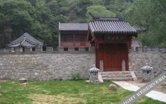 Red Capital Ranch/ Shambala At The Great Wall