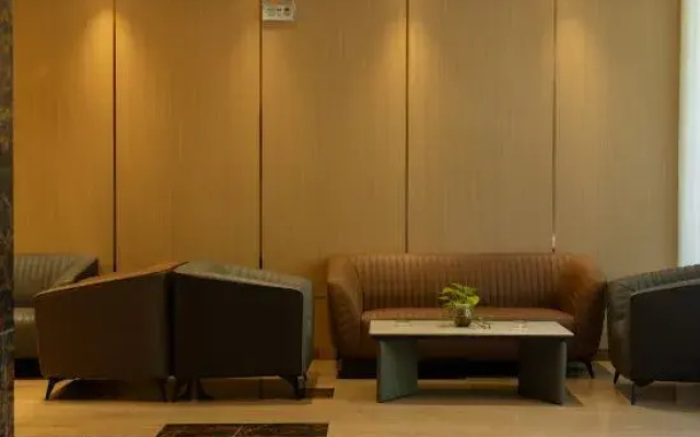 Yining Development Zone Licheng Ruixuan Hotel (Yining Airport)