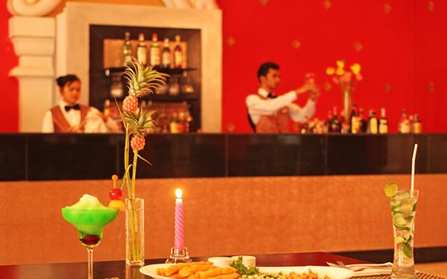 Iyara Lake Hotel & Resort