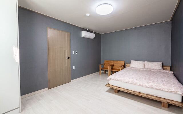 Gongju Ein Haus 2