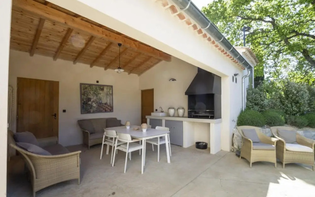 Villa Tica in Malauc ne