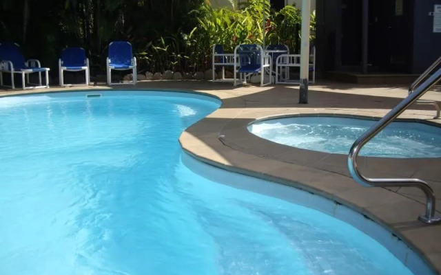 Noosa Gardens Riverside Resort