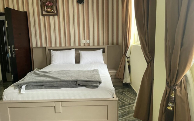 Exotic Palace Hotel