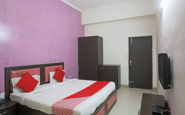 OYO 19664 Aman Hotel