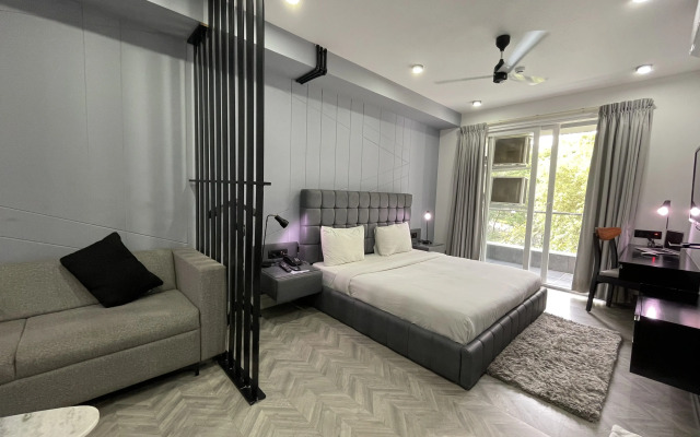 Bedchambers Service Apartment Near Golfcourse Road
